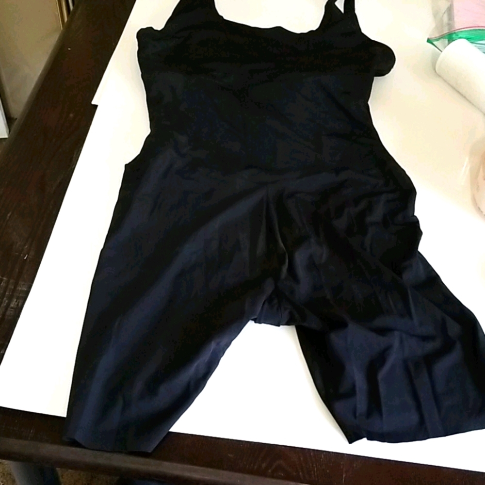 Maidenform shape wear